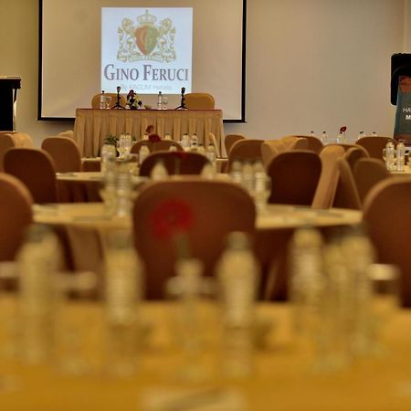 בנדונג Gino Feruci Kebon Jati By Kagum Hotels מראה חיצוני תמונה