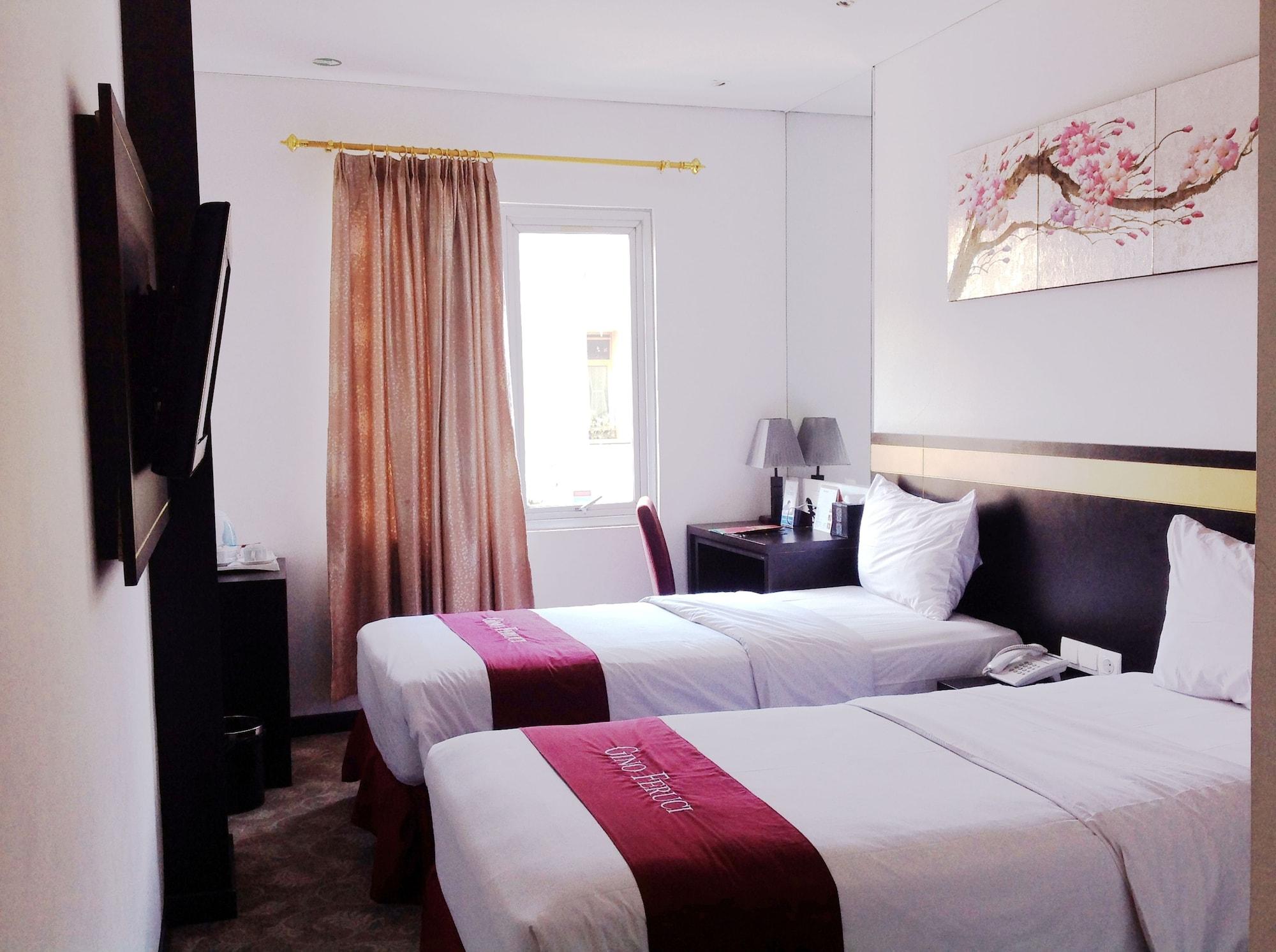 בנדונג Gino Feruci Kebon Jati By Kagum Hotels מראה חיצוני תמונה