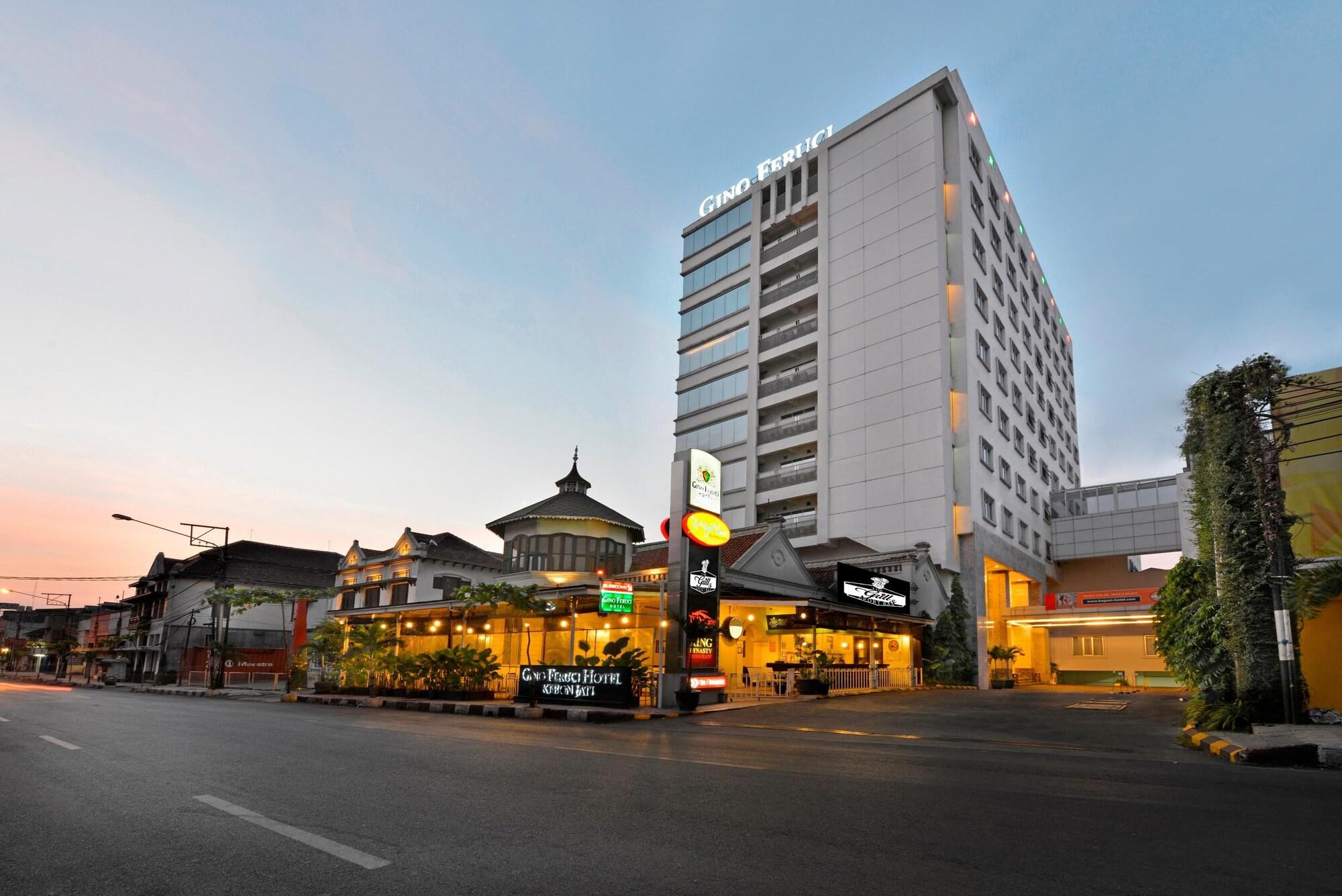 בנדונג Gino Feruci Kebon Jati By Kagum Hotels מראה חיצוני תמונה