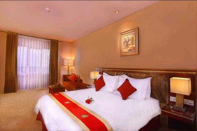 בנדונג Gino Feruci Kebon Jati By Kagum Hotels מראה חיצוני תמונה