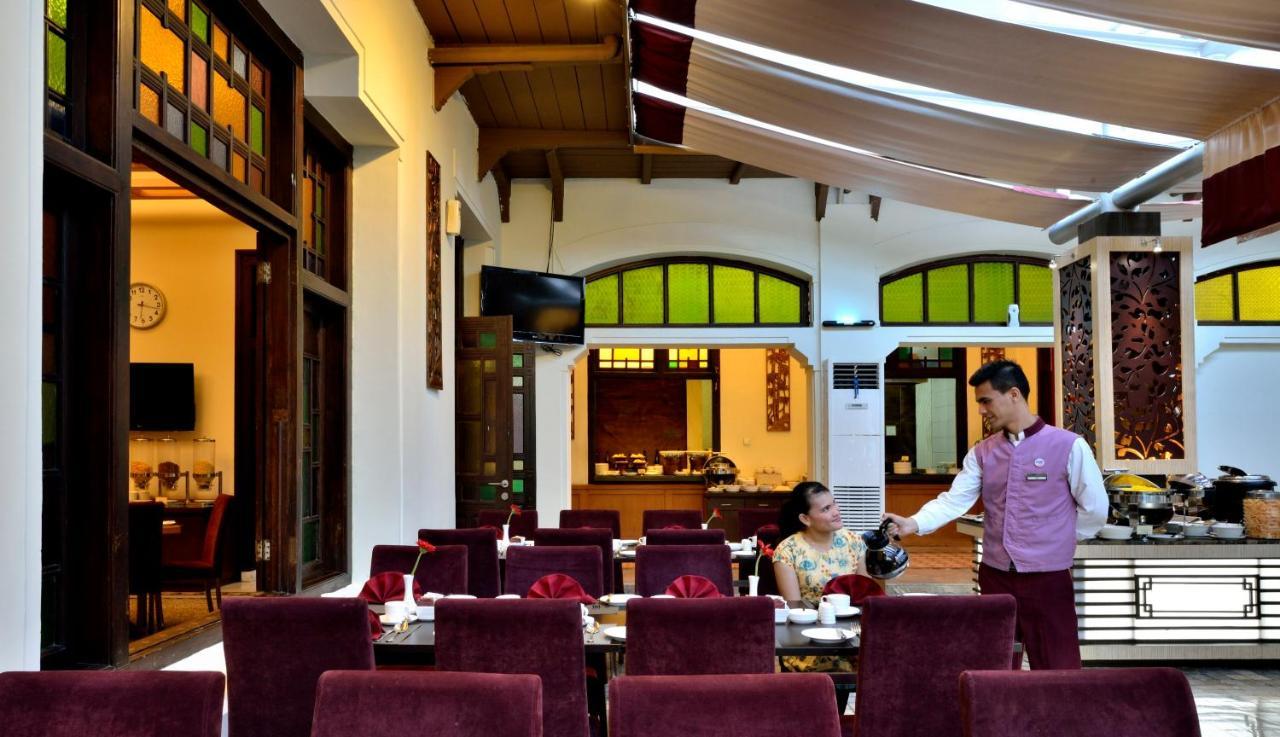 בנדונג Gino Feruci Kebon Jati By Kagum Hotels מראה חיצוני תמונה